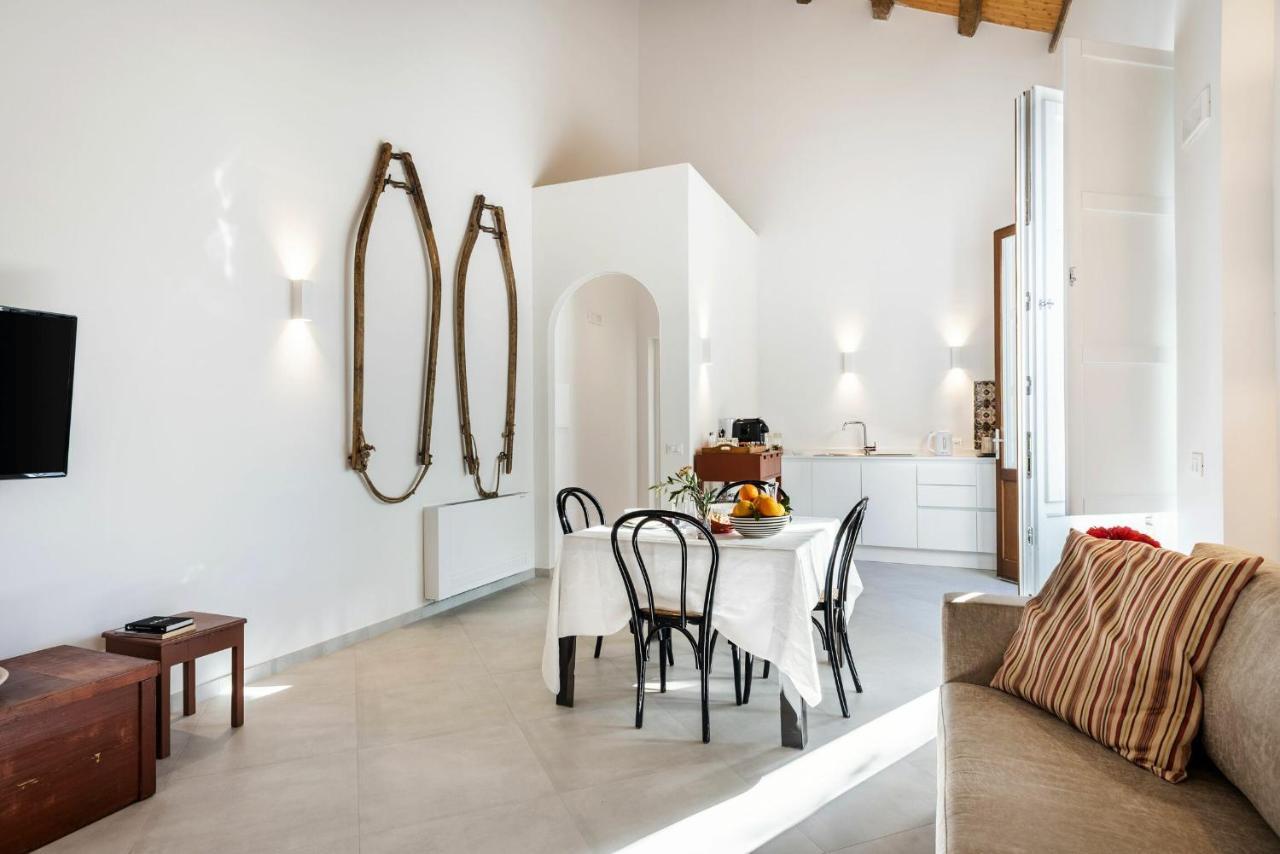 Villa Angelina - Charming Rooms & Apartments Trapani Eksteriør billede